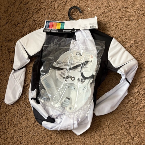 Star Wars Stormtrooper Kids Costume NEW Small 4-6 White Black Disney Halloween - Picture 4 of 5